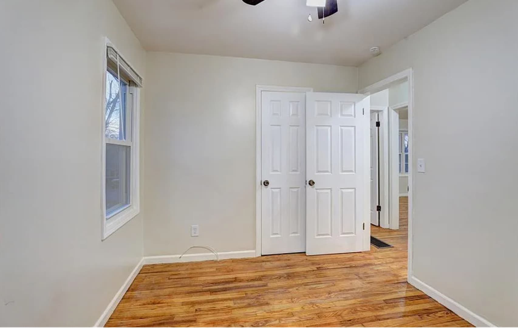 Building Photo - 5517 Willow Ave