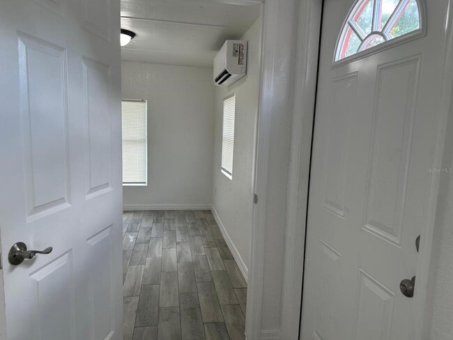 Building Photo - 3061 Crystal Hills Dr