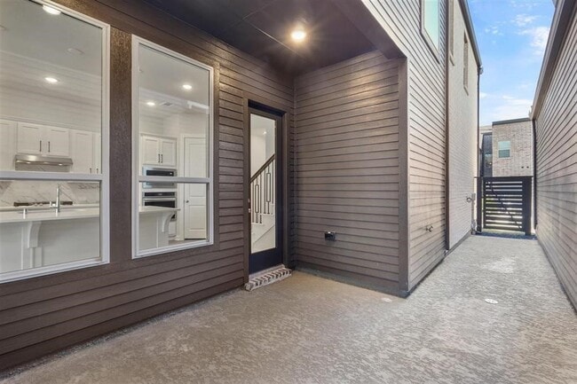 Building Photo - 16647 Texas Hill Country Rd