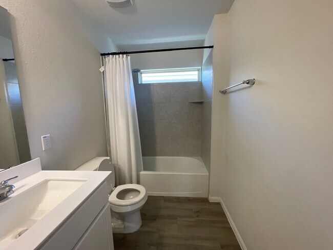 Building Photo - Room in Single Family Home on Spinnaker Loop