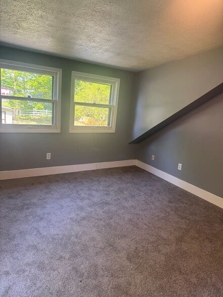 Building Photo - 7843 Emery Cir