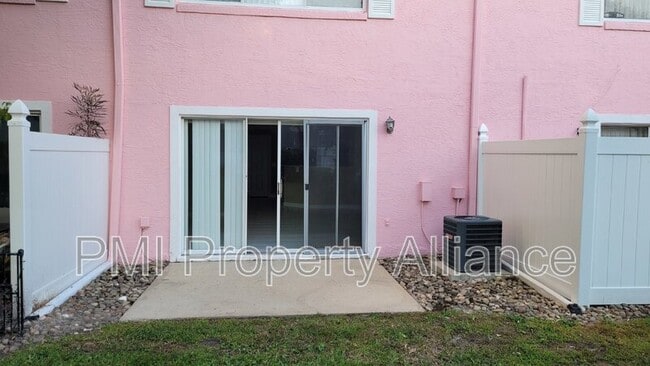 Building Photo - 4939 Walden Cir