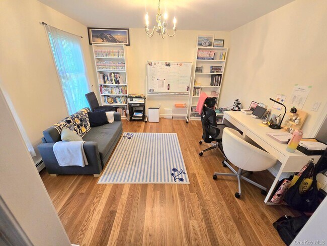 Building Photo - 21 Bentay Dr