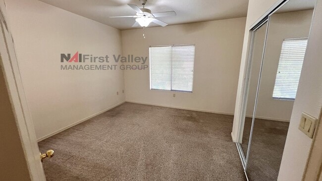 Building Photo - 2 Bedrooms, 2 Baths