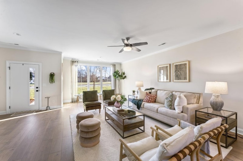 Primary Photo - 2128 Gracie Bug Lp