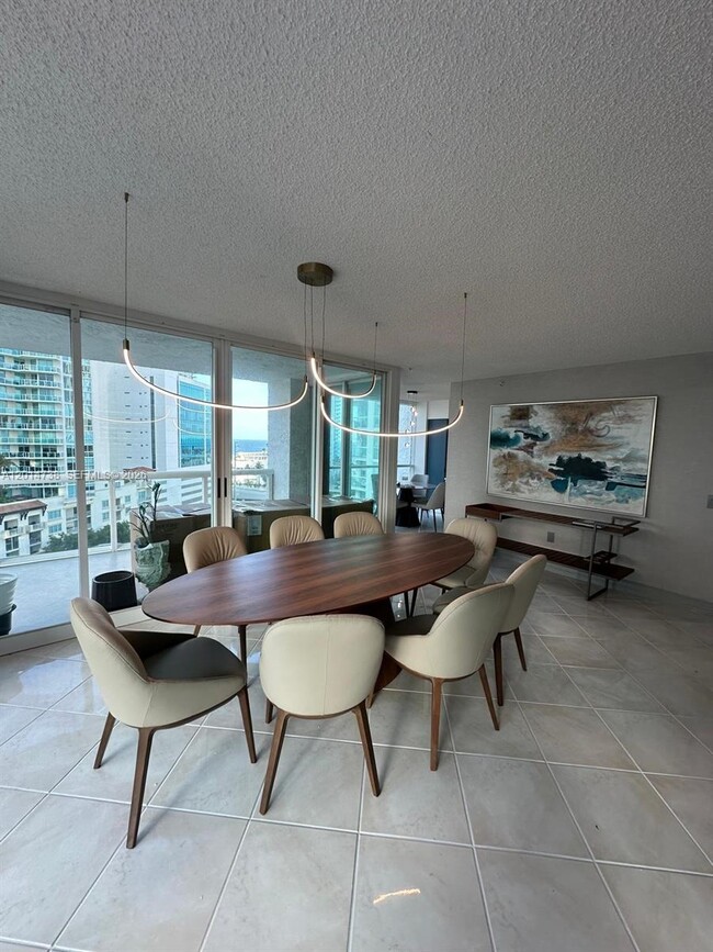 Building Photo - 16400 Collins Ave