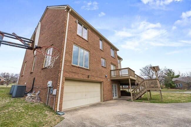 Building Photo - 1116 Shagbark Ln