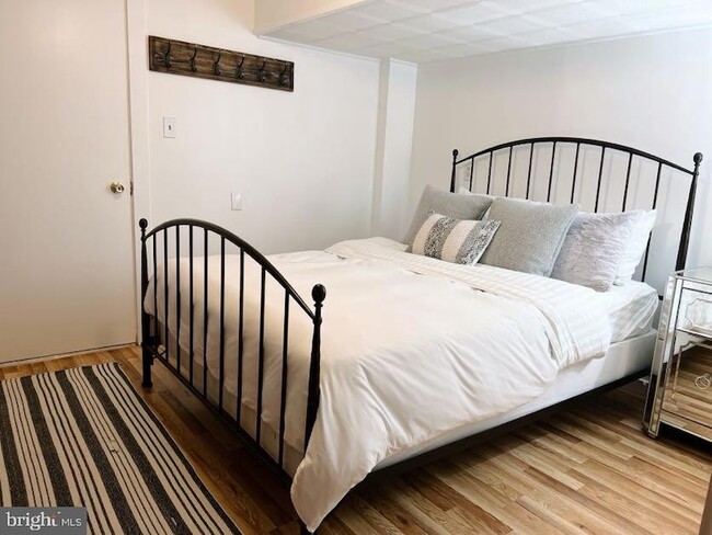 Building Photo - 5885 9th Rd N