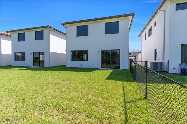 Building Photo - 5832 Agostino Way