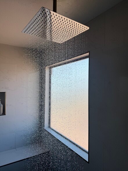 Building Photo - 11872 W Alvarado Rd