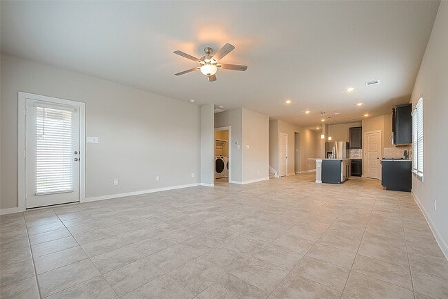 Building Photo - 8523 Lake Groove Ln