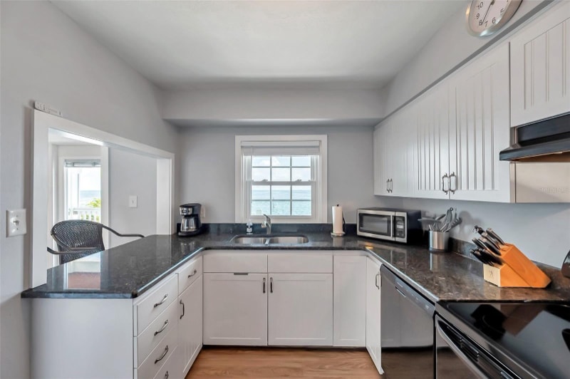 Building Photo - 5260 Coquina Key Dr SE