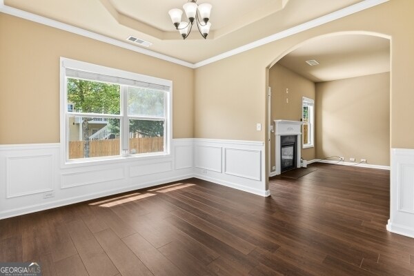 Building Photo - 3920 Lake Manor Way