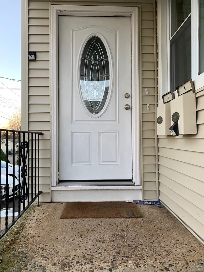 Front entrance - 41 Reilly Ct