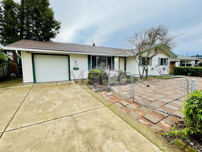 Primary Photo - Nice 3 bedroom West Eugene home