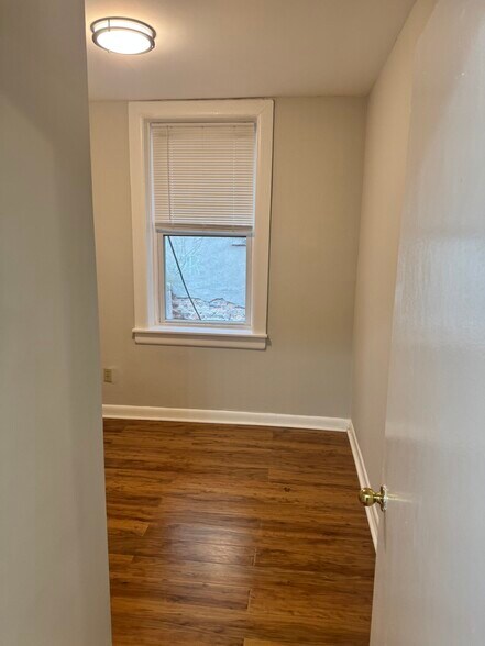 Building Photo - 145 Endicott St