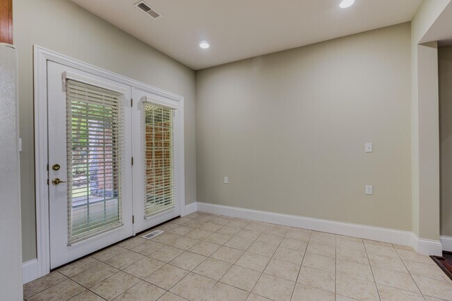 Building Photo - 2612 Face Rock Ct