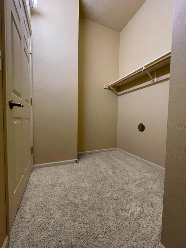 Building Photo - 323 W Main St