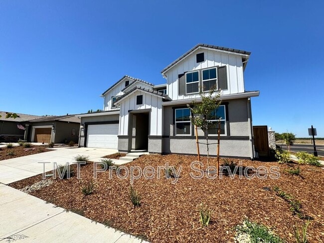Building Photo - 1372 Redford Wy