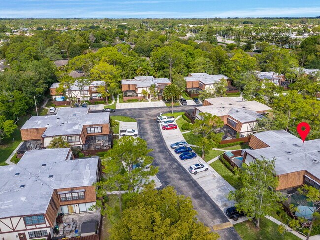 Building Photo - 111 Weybridge Cir