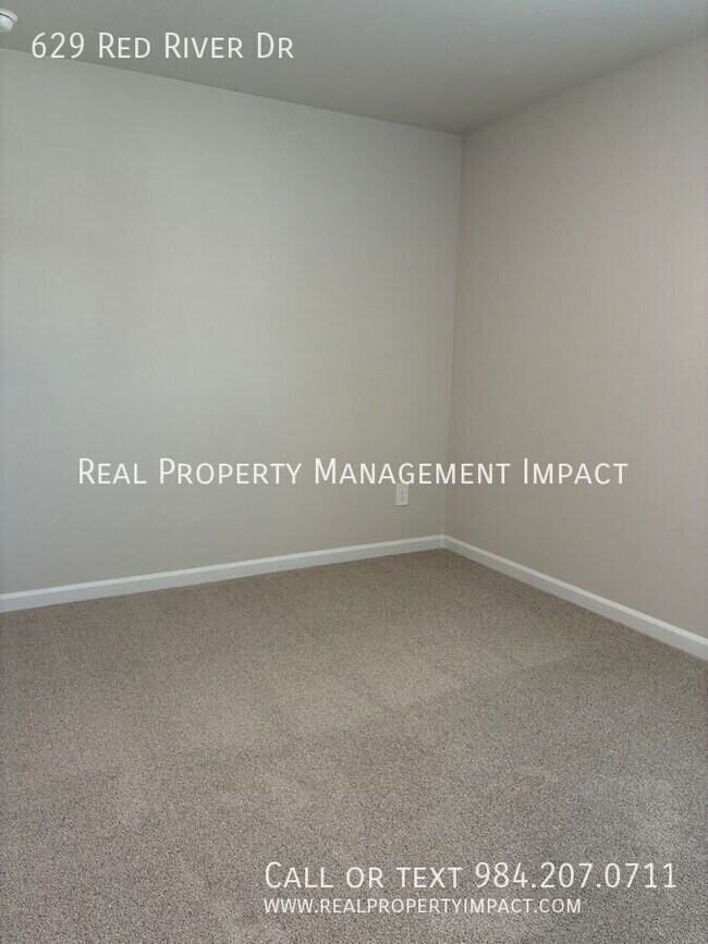 Building Photo - 629 Red River Dr