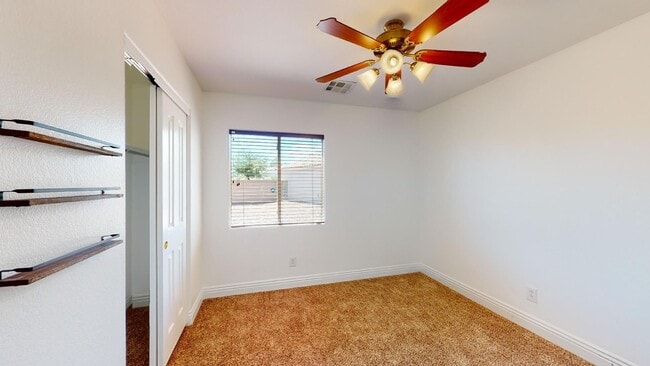 Building Photo - One Story Home Near Beautiful Mountain's Edge Community