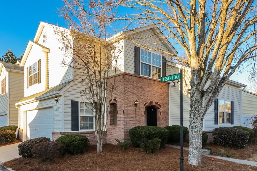 Building Photo - 124 Swanee Ln