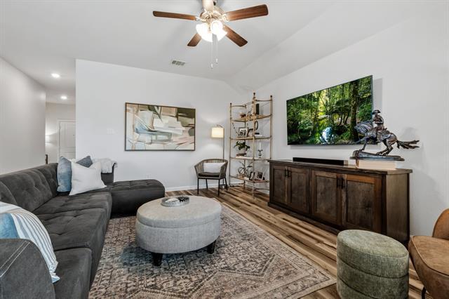 Building Photo - 601 Rawhide Way