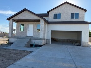Building Photo - 266 S 1400 W