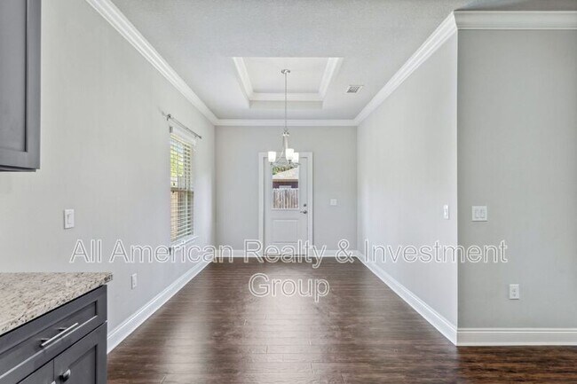 Building Photo - 2381 Belmont Dr