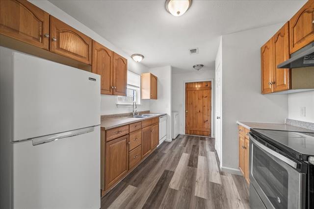 Building Photo - 212 N Wood St