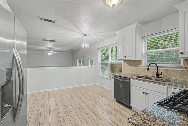 Building Photo - 1025 Balsam Wood Trail