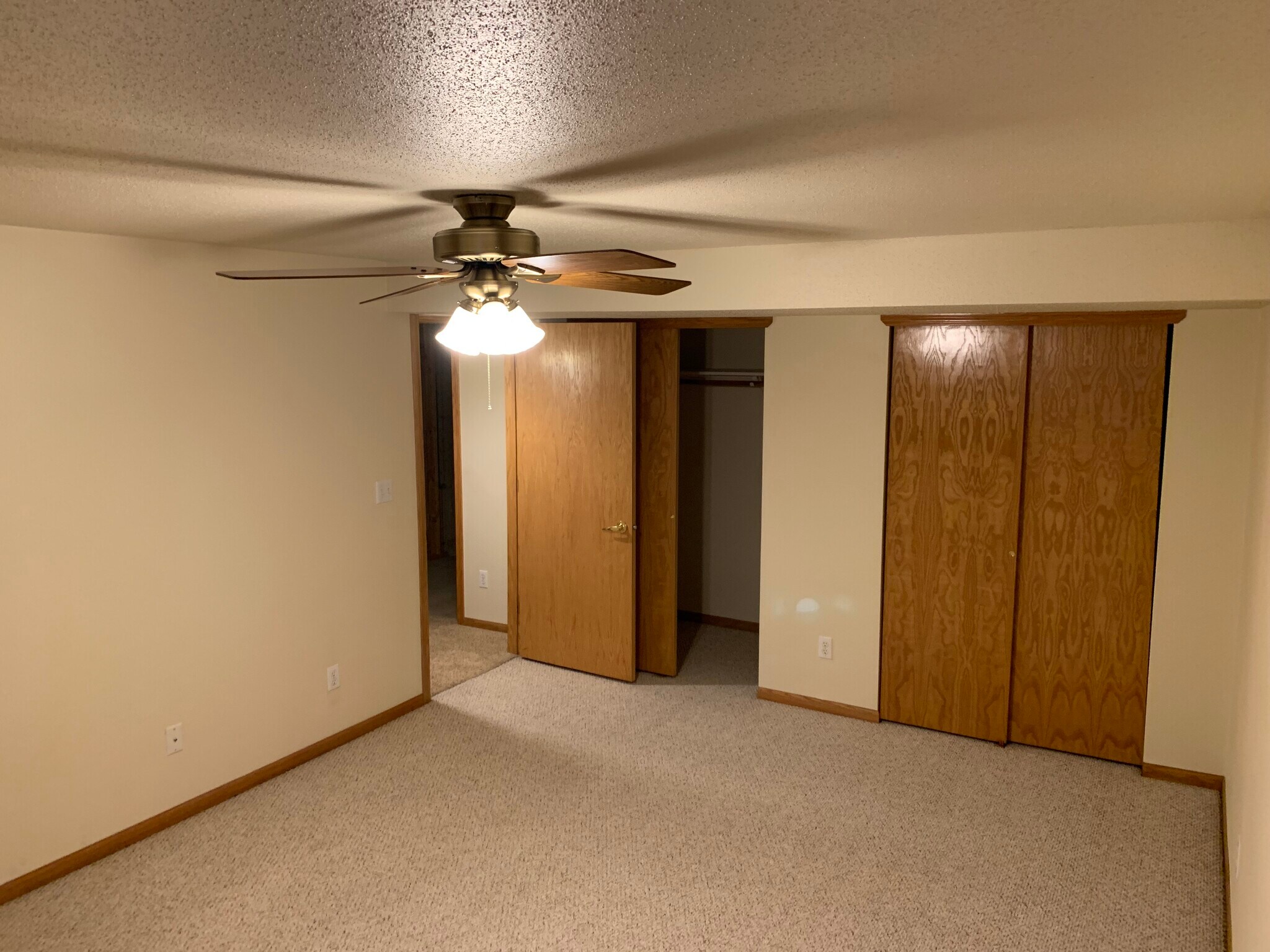 Downstairs bed room - N5527 Penny Lane