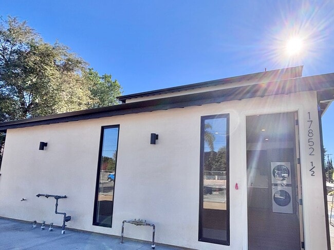 Building Photo - 17852 Saticoy St