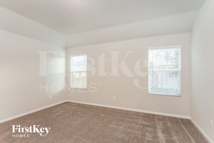 Building Photo - 15007 Maskette Ave