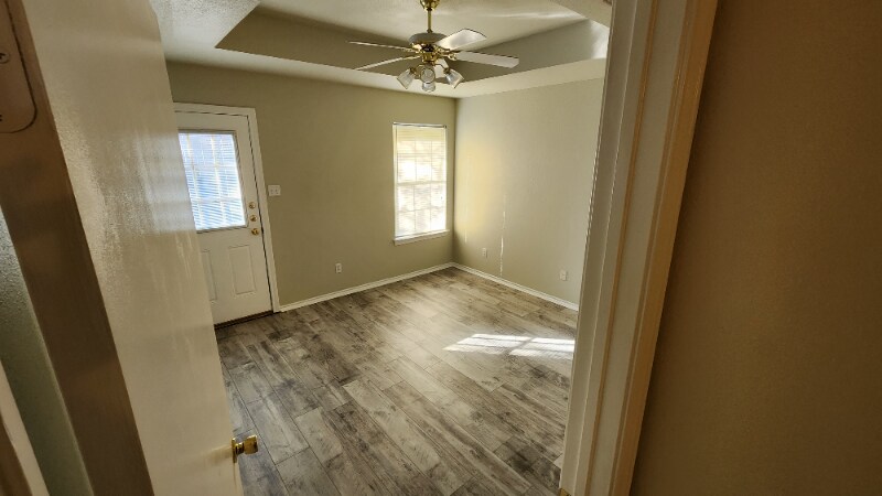 Building Photo - 2016 Lee Dr