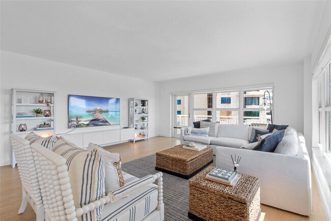 Building Photo - 3850 Galt Ocean Dr