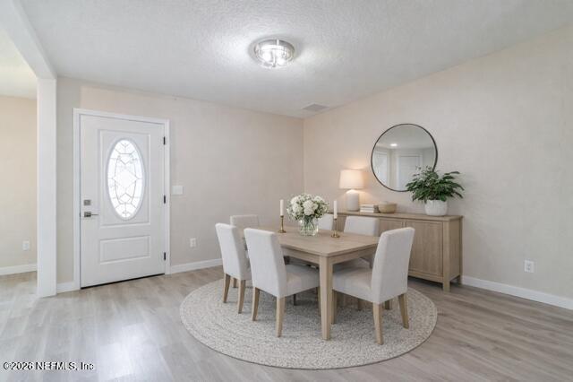 Building Photo - 10036 Delano Dr N