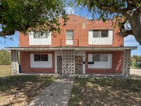 Building Photo - 704 N Washington St