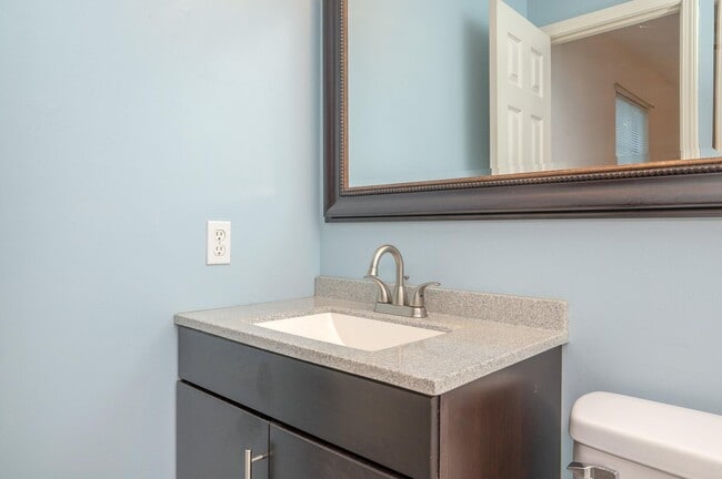 Building Photo - 4253 Antioch Rd