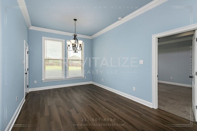 Building Photo - Stunning Luxury Home in Silverhill with Hu...