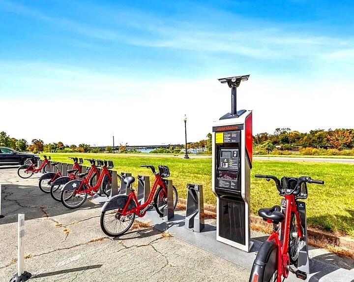 Building Photo - 1902 Curtis Ct SE