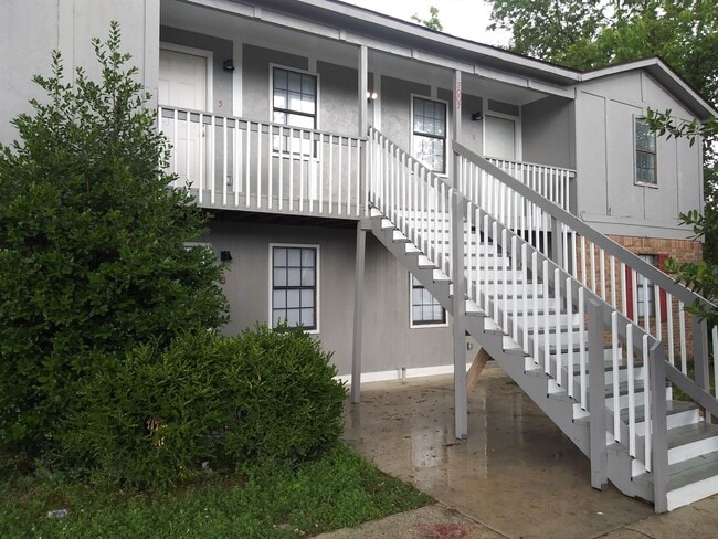 Building Photo - MORGAN AVE APARTMENTS