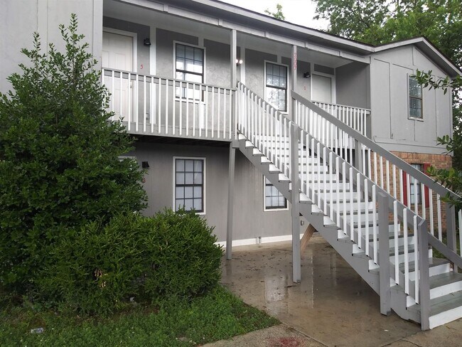 Primary Photo - MORGAN AVE APARTMENTS