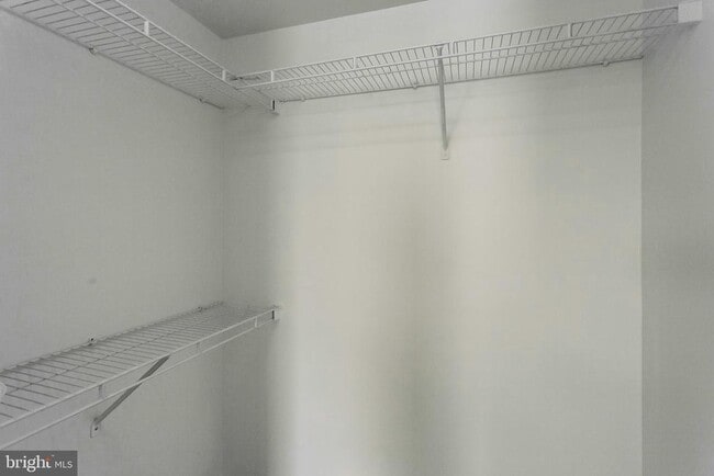 Building Photo - 1458 Riverside Ave