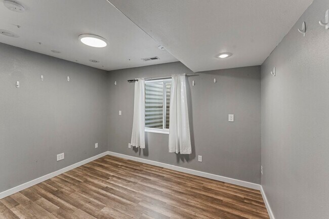 Building Photo - Spacious Home in Highly Desirable Windmill Mesa