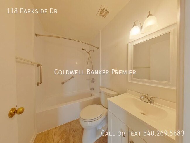 Building Photo - 118 Parkside Dr