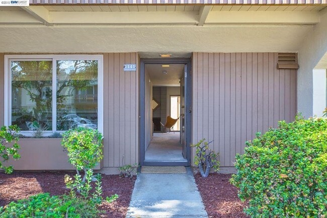 Building Photo - 1141 Verdemar Dr