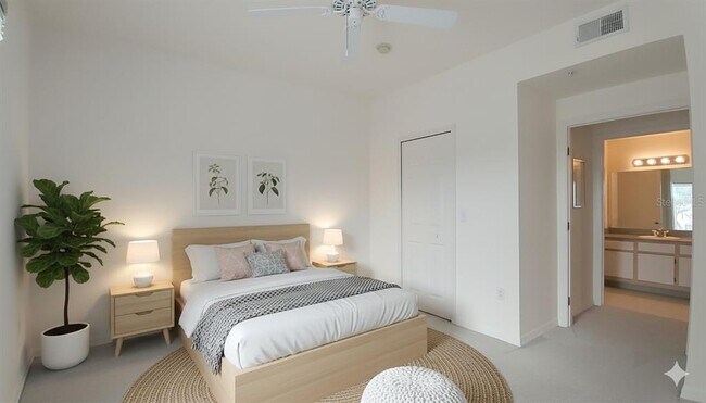 Building Photo - 6025 Westgate Dr