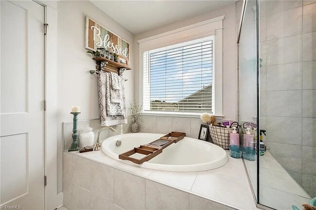 Building Photo - Earn Wealth While Leasing - Like a Homeown...